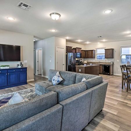 Buda Home With Smart Tv About 19 Mi To Downtown Austin 外观 照片