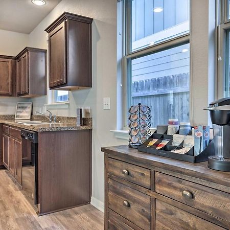 Buda Home With Smart Tv About 19 Mi To Downtown Austin 外观 照片