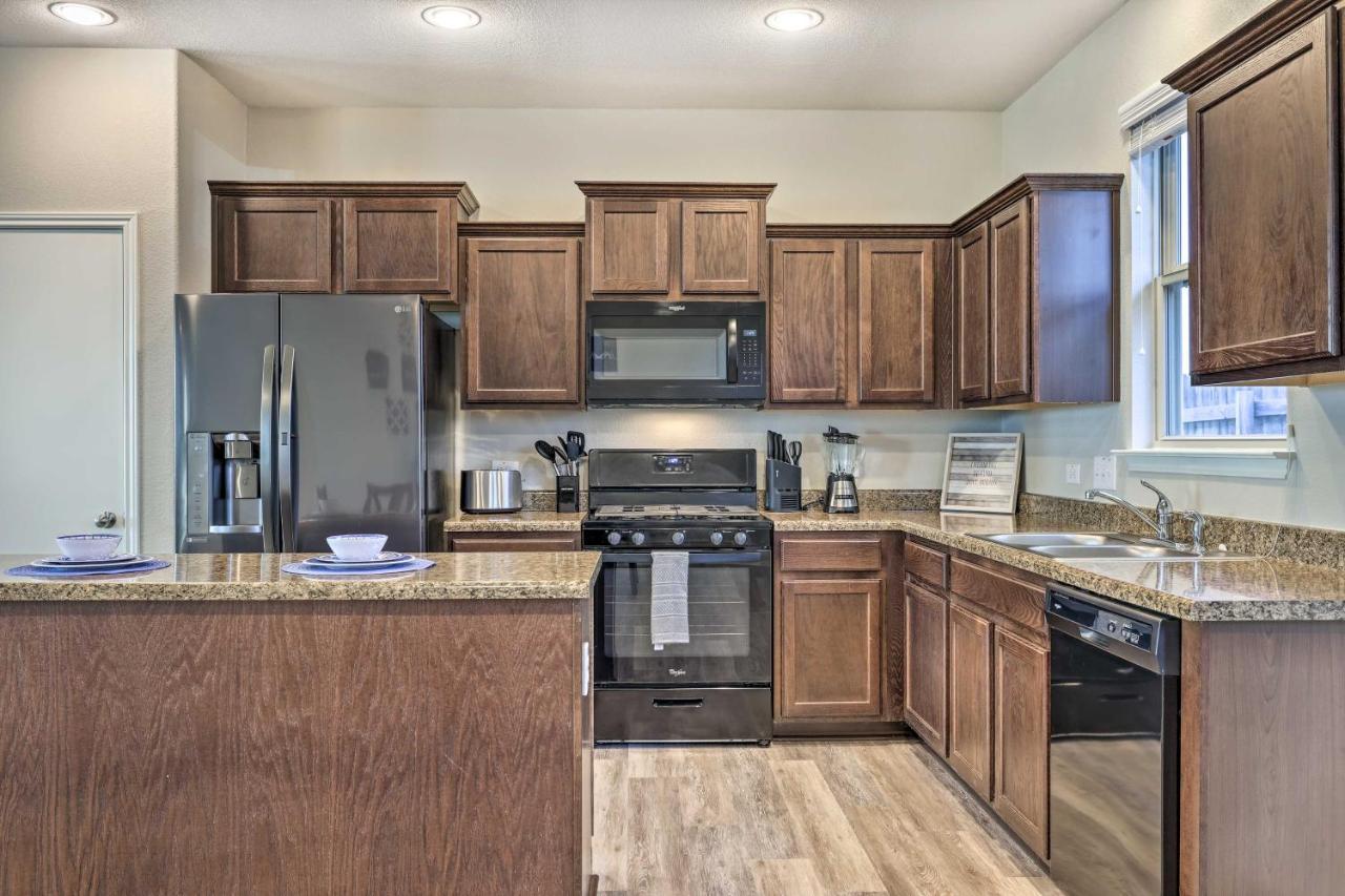 Buda Home With Smart Tv About 19 Mi To Downtown Austin 外观 照片