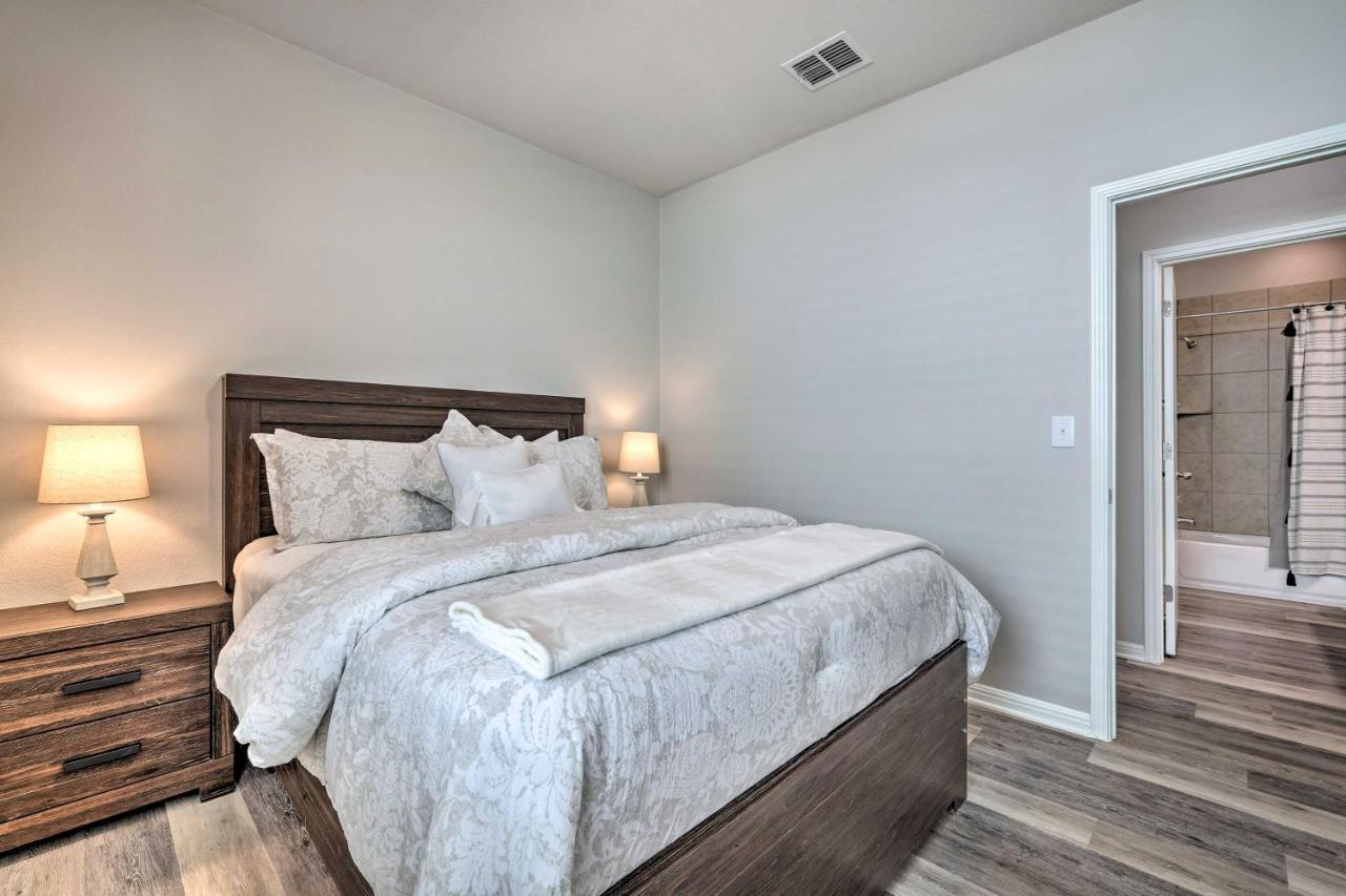 Buda Home With Smart Tv About 19 Mi To Downtown Austin 外观 照片